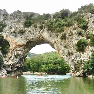 L'oustau Bonur , Bourg-Saint-Andéol Frankrijk